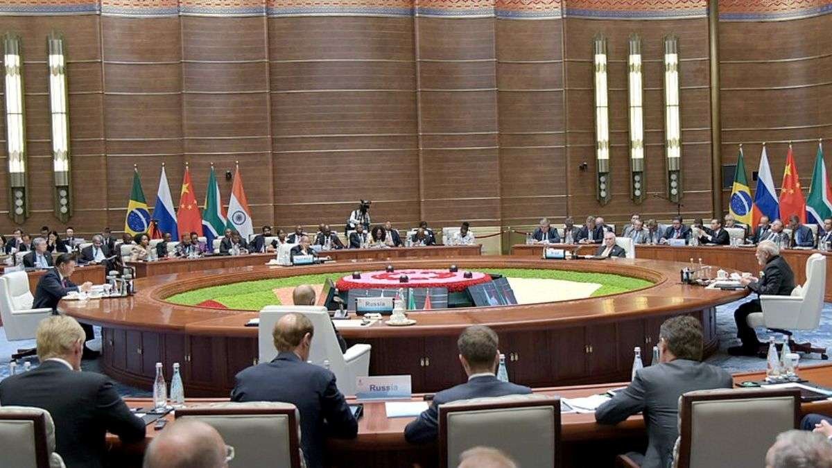 BRICS leaders and delegates meeting at an international summit representing Global South strategic autonomy and multipolar cooperation